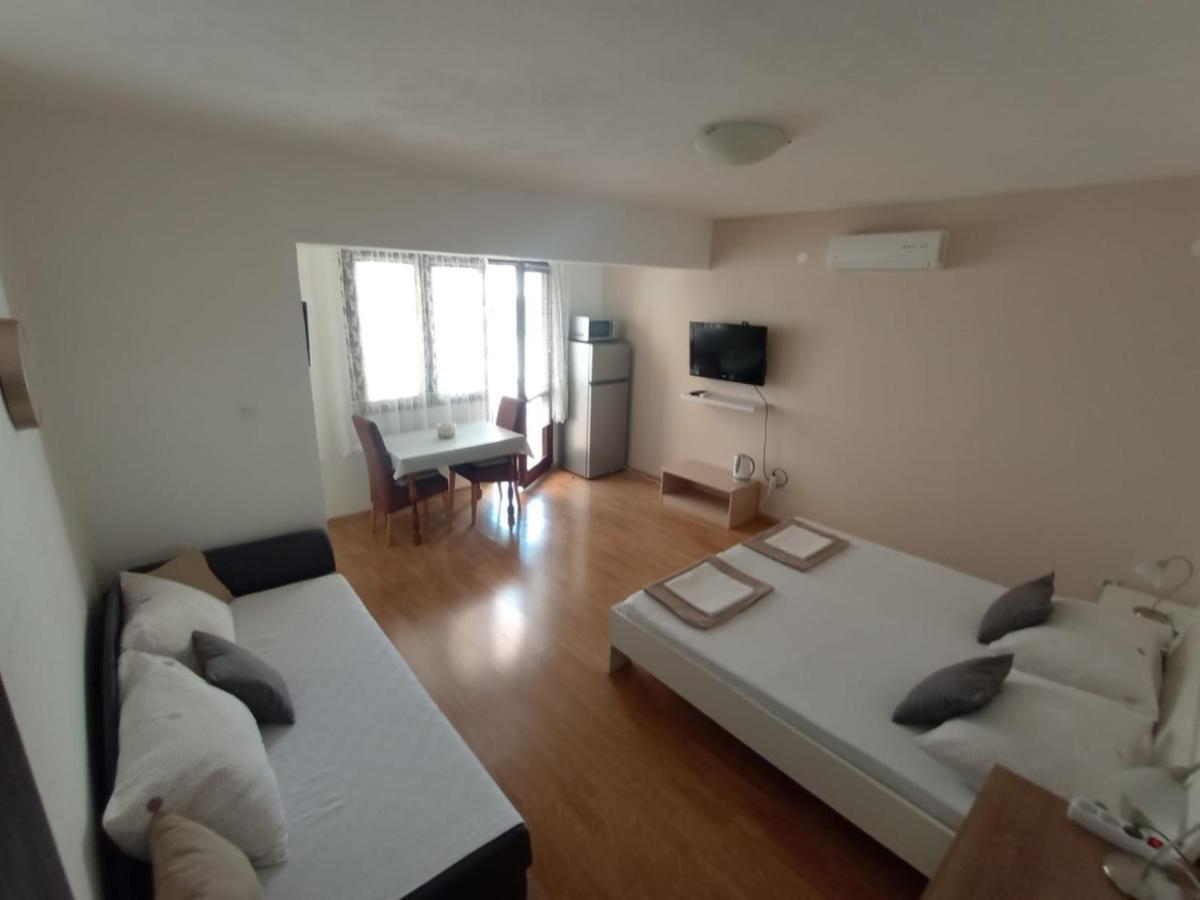 Apartmani Valentino Makarska Eksteriør billede